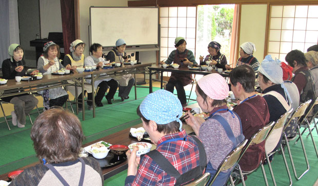 小サロンで会話と料理を楽しみ交流（3月14日・京都府亀岡市）