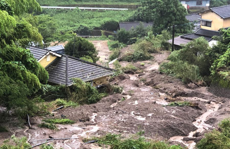 大量の土砂が流れてきた（7月2日・大分県九重市）