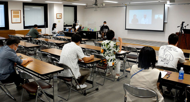 オンラインでの全高・全青年に各地から参加した（8月28日・大阪市）